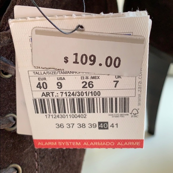 NWT Suede boots - Picture 6 of 8